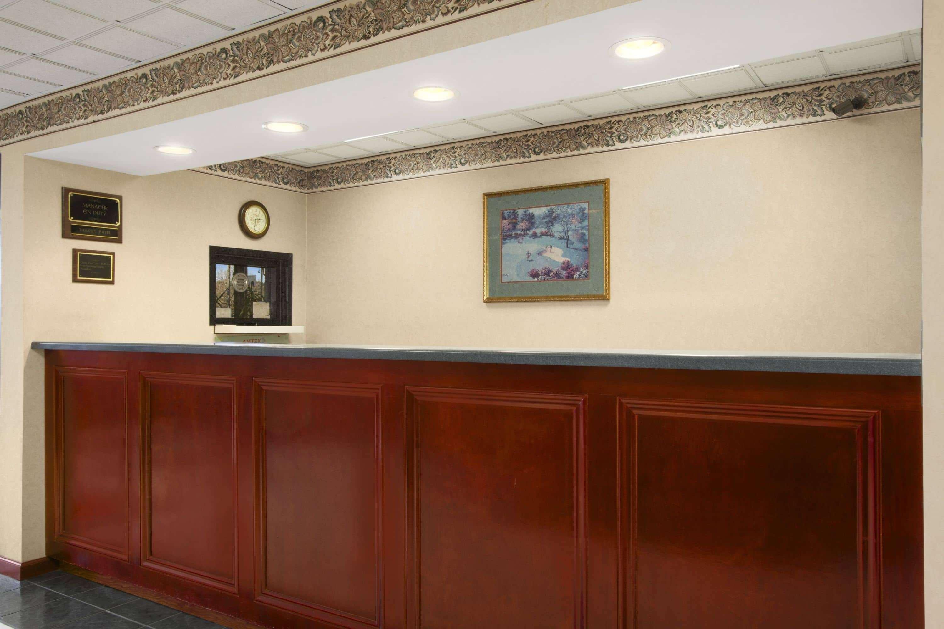 Days Inn By Wyndham Lexington-Columbia Kültér fotó