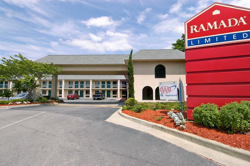 Days Inn By Wyndham Lexington-Columbia Kültér fotó
