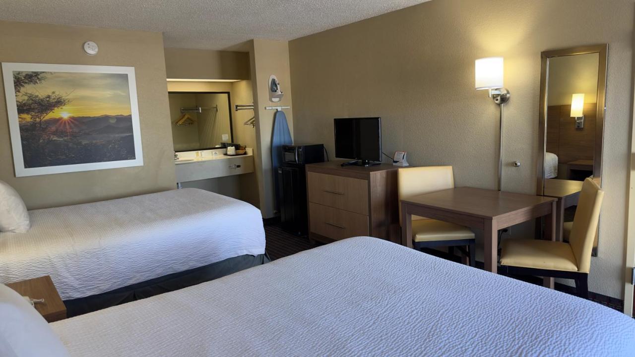 Days Inn By Wyndham Lexington-Columbia Kültér fotó