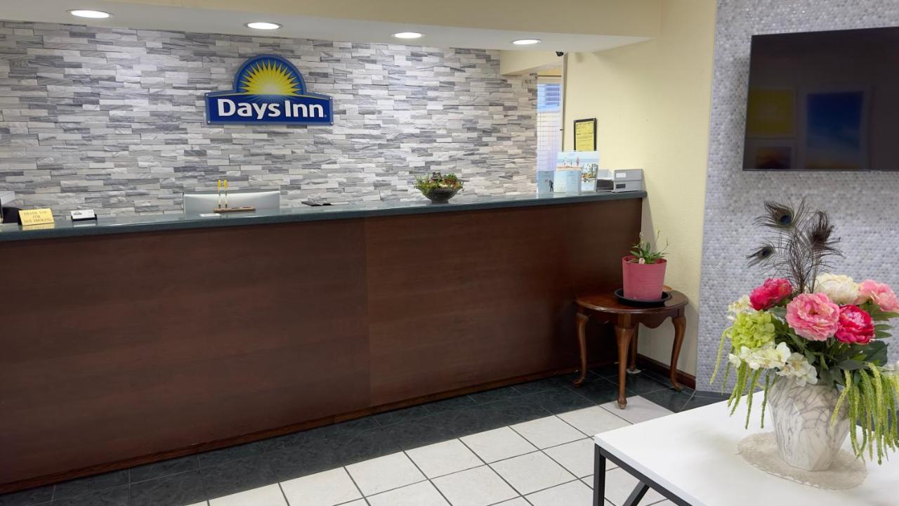 Days Inn By Wyndham Lexington-Columbia Kültér fotó