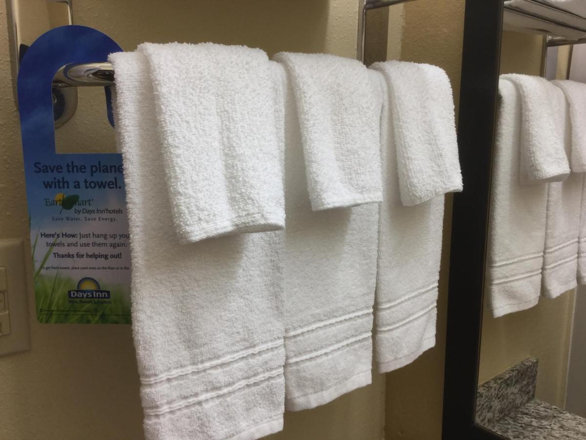 Days Inn By Wyndham Lexington-Columbia Kültér fotó